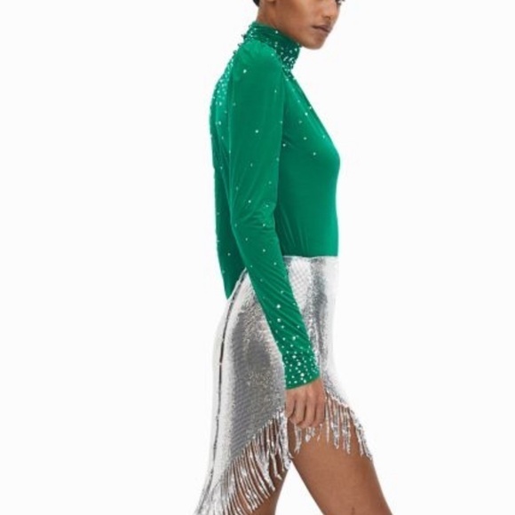 Rabanne  H&M.Figure-hugging top in stretch jersey sparkling glass rhinestones. - Picture 5 of 7